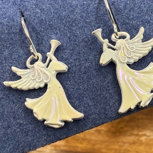 Avon 2001 : white iridescent Angel earrings - Picture 13 of 15